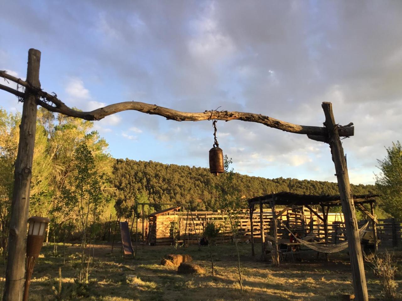 Taos Goji Farm & Eco-Lodge Retreat Arroyo Seco 外观 照片